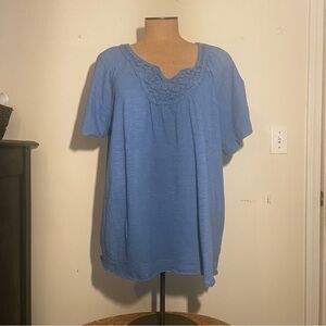 Blue Women's Top short sleeve embroidered v-neck line size 2x